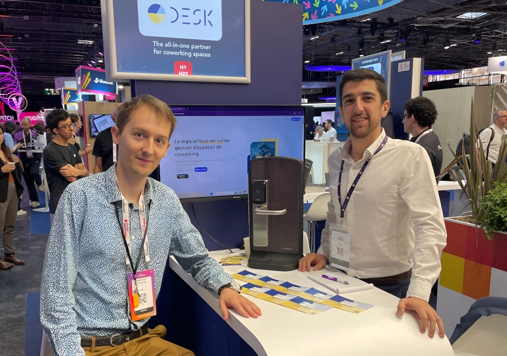 Julian Domercq et Pierre-Louis Schnitzler, fondateurs de Desk, au salon VivaTech 2025